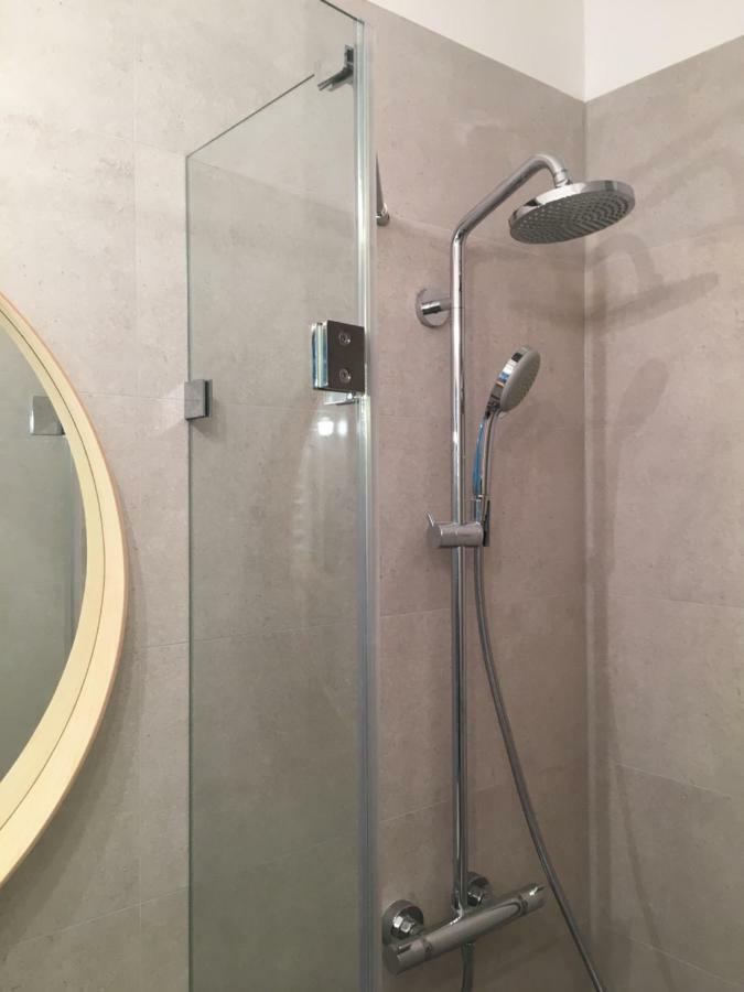 Shoq Studio Nice Apartment With Private Parking 克拉科夫 外观 照片