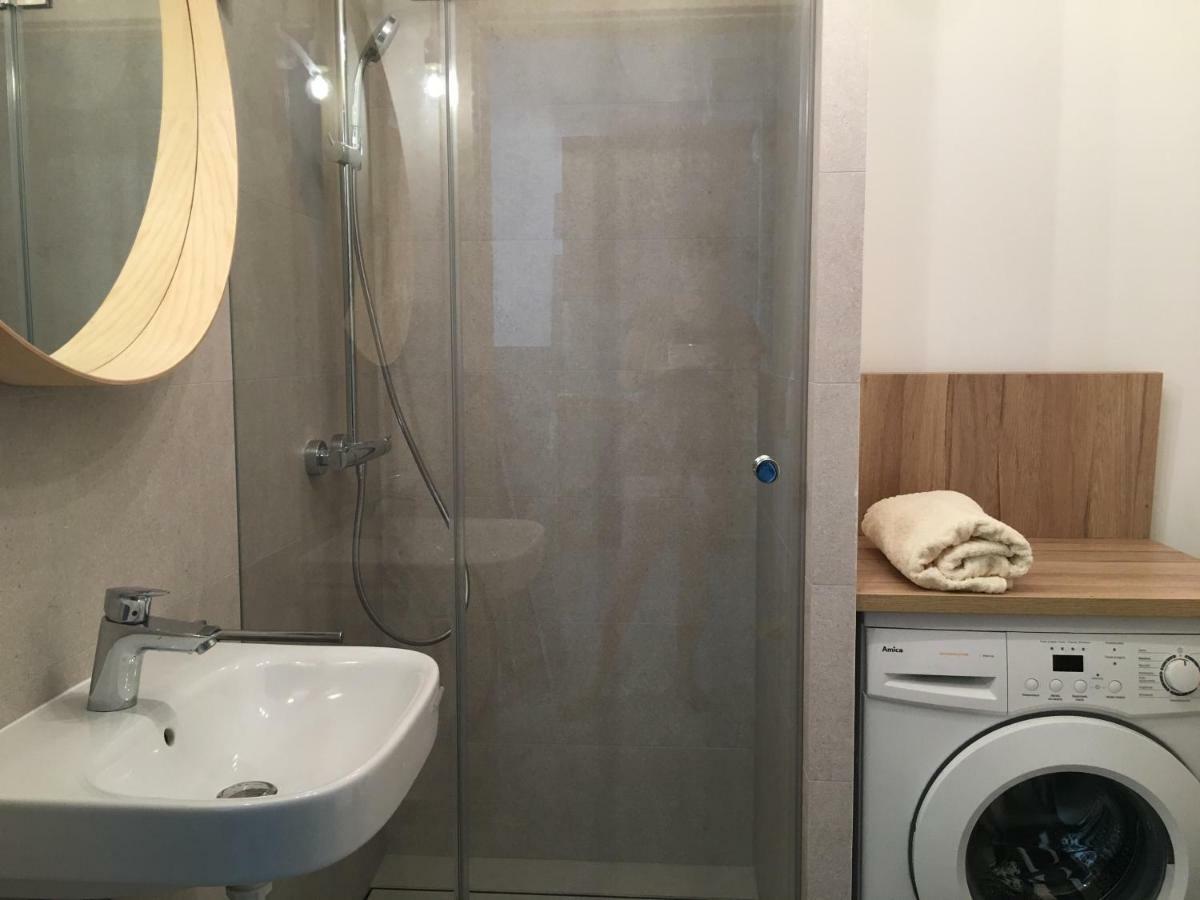 Shoq Studio Nice Apartment With Private Parking 克拉科夫 外观 照片